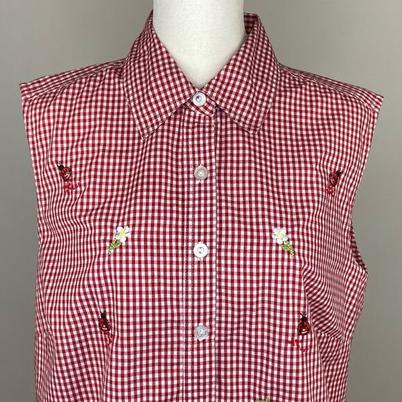 Vintage Southern Lady Gingham Flower & Ladybug Embroidered Sleeveless Blouse - Picture 6 of 12